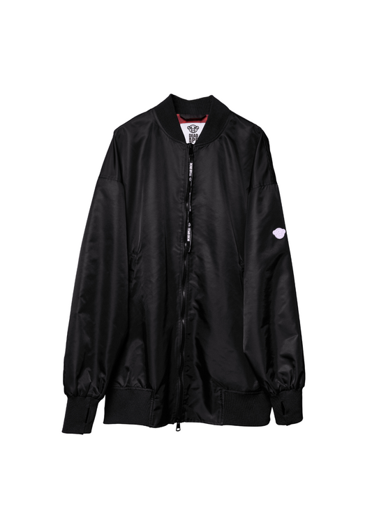 Responsible Streetfashion // Lange Bomberjacke, oversized, mit "Red Ape" Innenfutter und DEAD APE 3D Icon Patch – spende 10% zur Rettung der Orang-Utans. // Long Bomberjacket, oversized, with "Red Ape" lining and DEAD APE 3D icon patch – donate 10% to safe the orangutans.